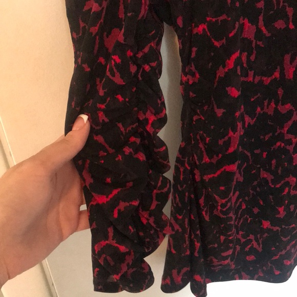 Sold @ consignment - Pretty top 😍 - Picture 4 of 5